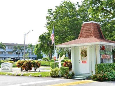 3400 Springdale Boulevard, Palm Springs, FL 33461