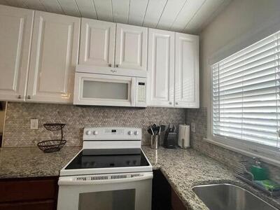 1008 2nd Street, Lake Park, FL 33403