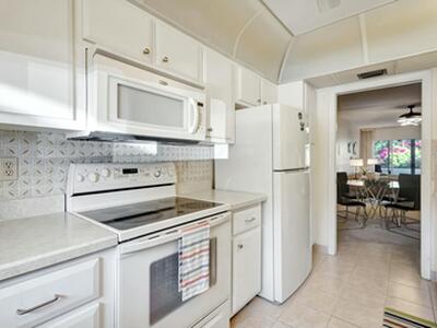 2320 SW 22nd Avenue, Delray Beach, FL 33445