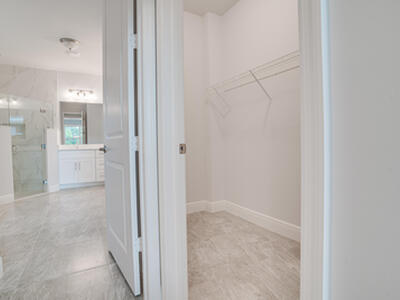 388 SW Vista Lake Drive, Port Saint Lucie, FL 34953