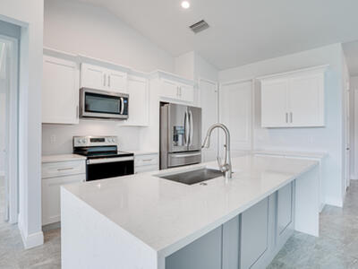 388 SW Vista Lake Drive, Port Saint Lucie, FL 34953