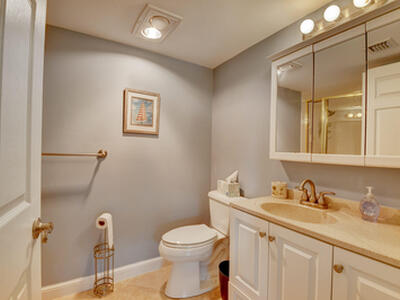 1 Harbourside Drive, Delray Beach, FL 33483