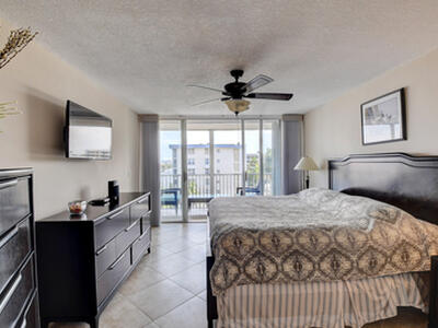 1 Harbourside Drive, Delray Beach, FL 33483