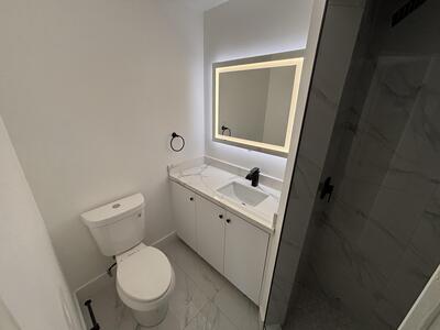 880 SE 12th Street, Fort Lauderdale, FL 33316