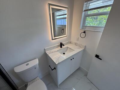 880 SE 12th Street, Fort Lauderdale, FL 33316