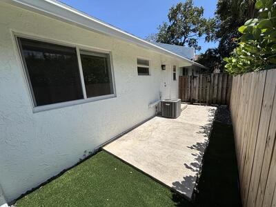 880 SE 12th Street, Fort Lauderdale, FL 33316