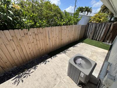 880 SE 12th Street, Fort Lauderdale, FL 33316