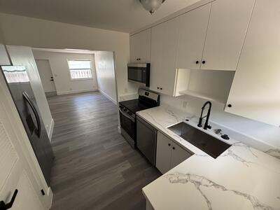 880 SE 12th Street, Fort Lauderdale, FL 33316