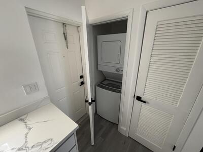 880 SE 12th Street, Fort Lauderdale, FL 33316