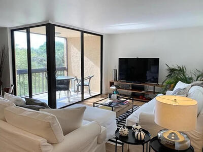 950 Egret Circle, Delray Beach, FL 33444