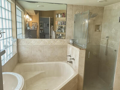 166 Woodlake Circle, Greenacres, FL 33463