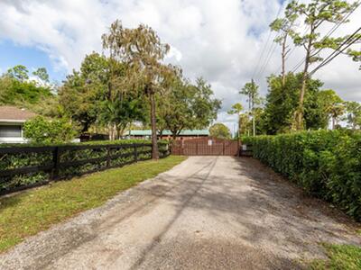 13529 E Citrus Drive, Loxahatchee Groves, FL 33470