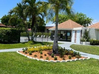 22795 SW 66th Avenue, Boca Raton, FL 33428