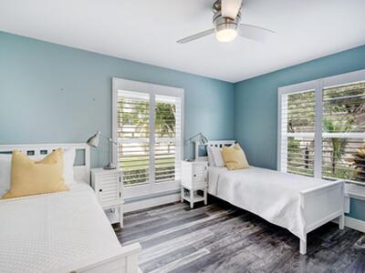 141 Pine Hill Trail W, Tequesta, FL 33469