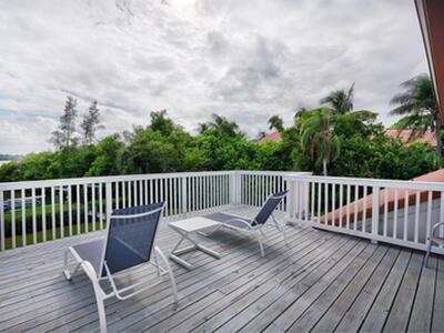 141 Pine Hill Trail W, Tequesta, FL 33469