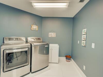 141 Pine Hill Trail W, Tequesta, FL 33469