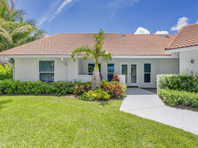 141 Pine Hill Trail W, Tequesta, FL 33469