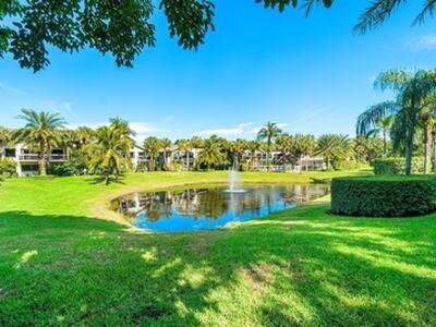 11863 Wimbledon Circle, Wellington, FL 33414