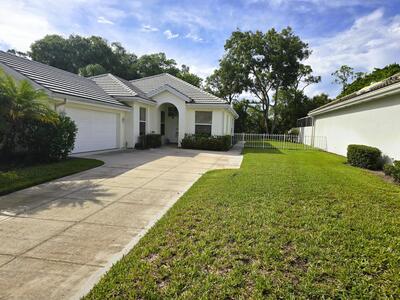 5131 SE Sweetbrier Terrace, Hobe Sound, FL 33455