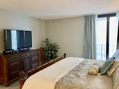 5420 N Ocean Drive, Singer Island, FL 33404