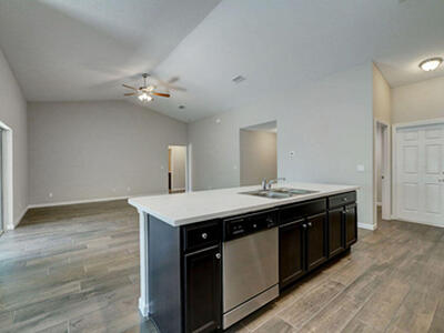 586 SW Laconic Avenue, Port Saint Lucie, FL 34953