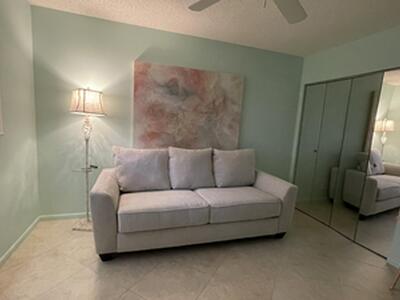 6866 Huntington Lane, Delray Beach, FL 33446