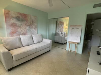 6866 Huntington Lane, Delray Beach, FL 33446