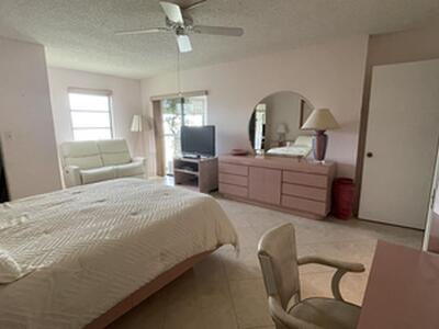 6866 Huntington Lane, Delray Beach, FL 33446