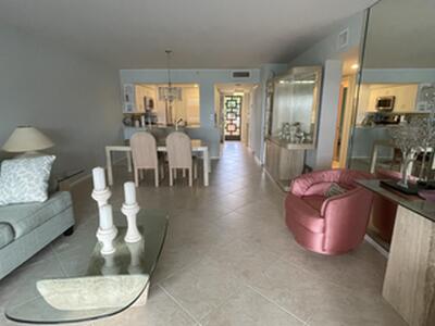 6866 Huntington Lane, Delray Beach, FL 33446