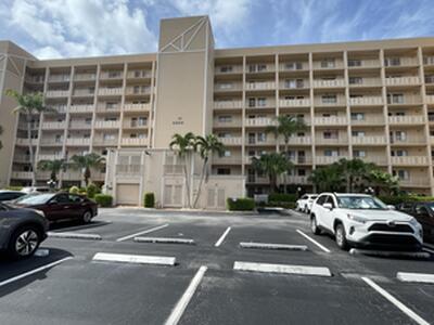 6866 Huntington Lane, Delray Beach, FL 33446