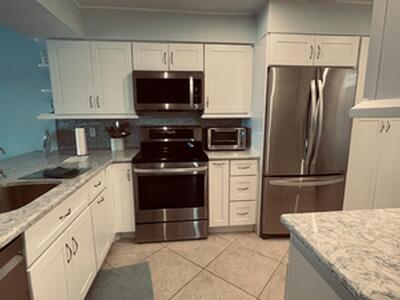 6866 Huntington Lane, Delray Beach, FL 33446