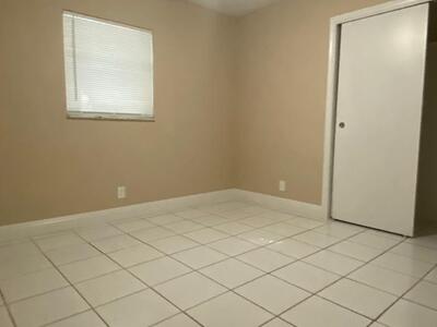 184 SE 10th Street, Deerfield Beach, FL 33441