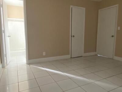 184 SE 10th Street, Deerfield Beach, FL 33441