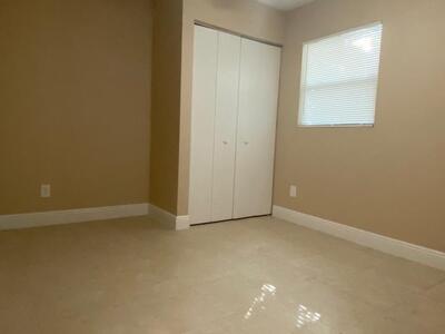 184 SE 10th Street, Deerfield Beach, FL 33441