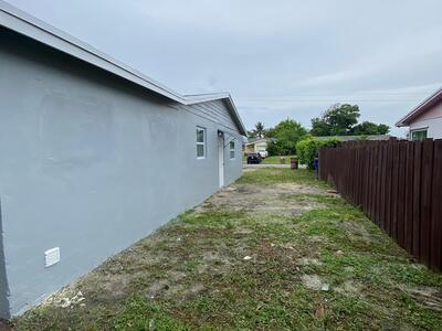 811 SW 12 Court, Deerfield Beach, FL 33441