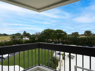 2000 Presidential Way, West Palm Beach, FL 33401