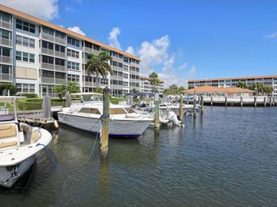 920 Dogwood Drive, Delray Beach, FL 33483