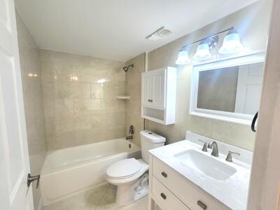 3178 Via Poinciana 402, Lake Worth, FL 33467