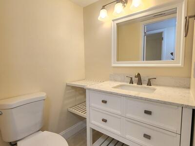 3178 Via Poinciana 402, Lake Worth, FL 33467