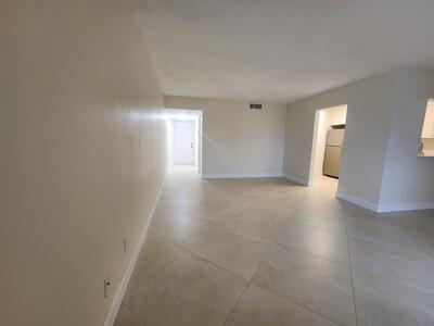 3178 Via Poinciana 402, Lake Worth, FL 33467