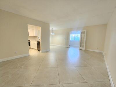 3178 Via Poinciana 402, Lake Worth, FL 33467