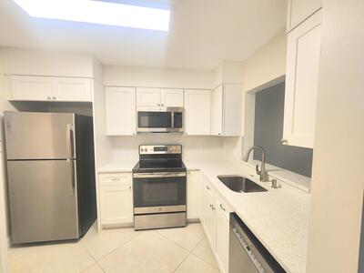 3178 Via Poinciana 402, Lake Worth, FL 33467