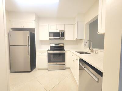3178 Via Poinciana 402, Lake Worth, FL 33467