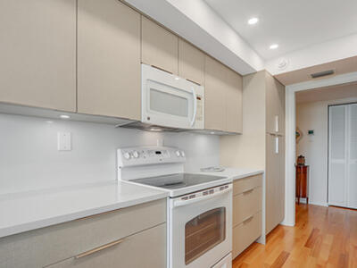 5480 N Ocean Drive, Singer Island, FL 33404