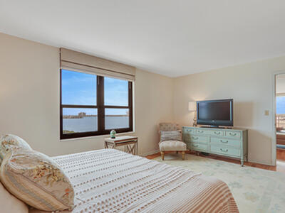 5480 N Ocean Drive, Singer Island, FL 33404