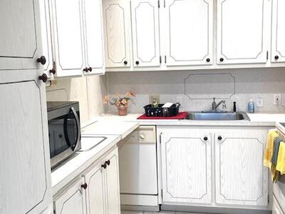 2 Fanshaw A, Boca Raton, FL 33434