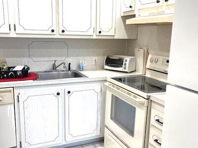 2 Fanshaw A, Boca Raton, FL 33434