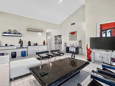 7623 Cinebar Drive, Boca Raton, FL 33433