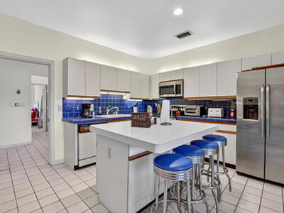 7623 Cinebar Drive, Boca Raton, FL 33433