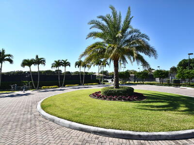 7623 Cinebar Drive, Boca Raton, FL 33433